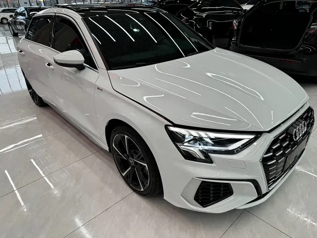 Audi A3 2024 из CN, фото 1