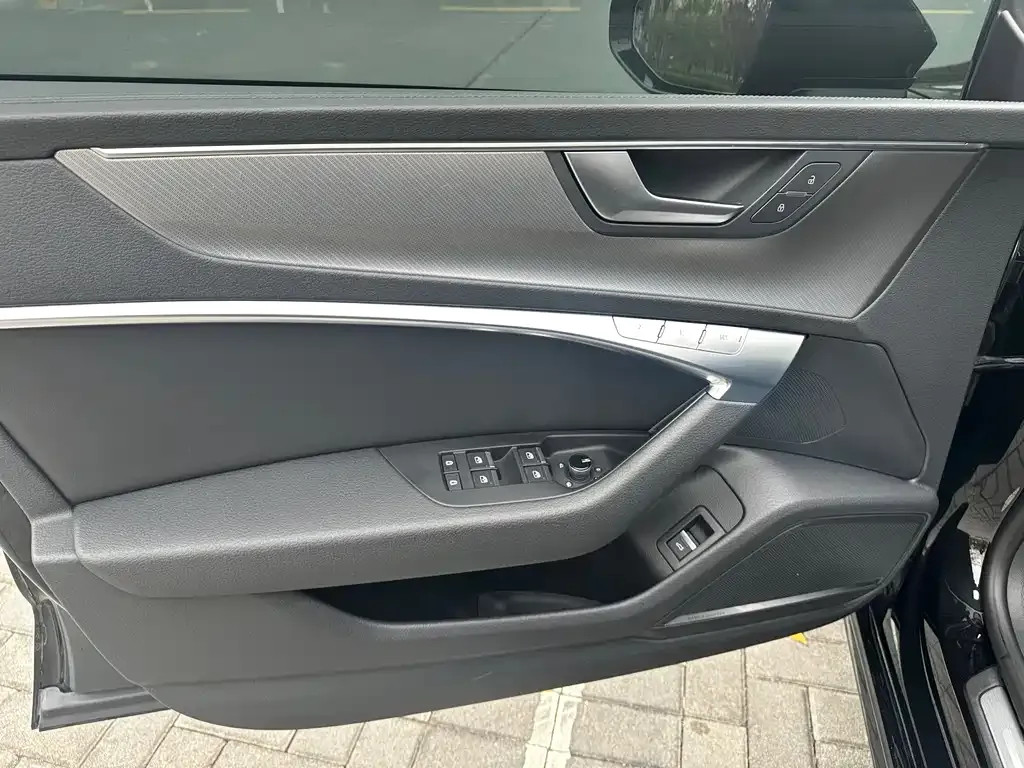 Audi A7 2022 из CN, фото 4