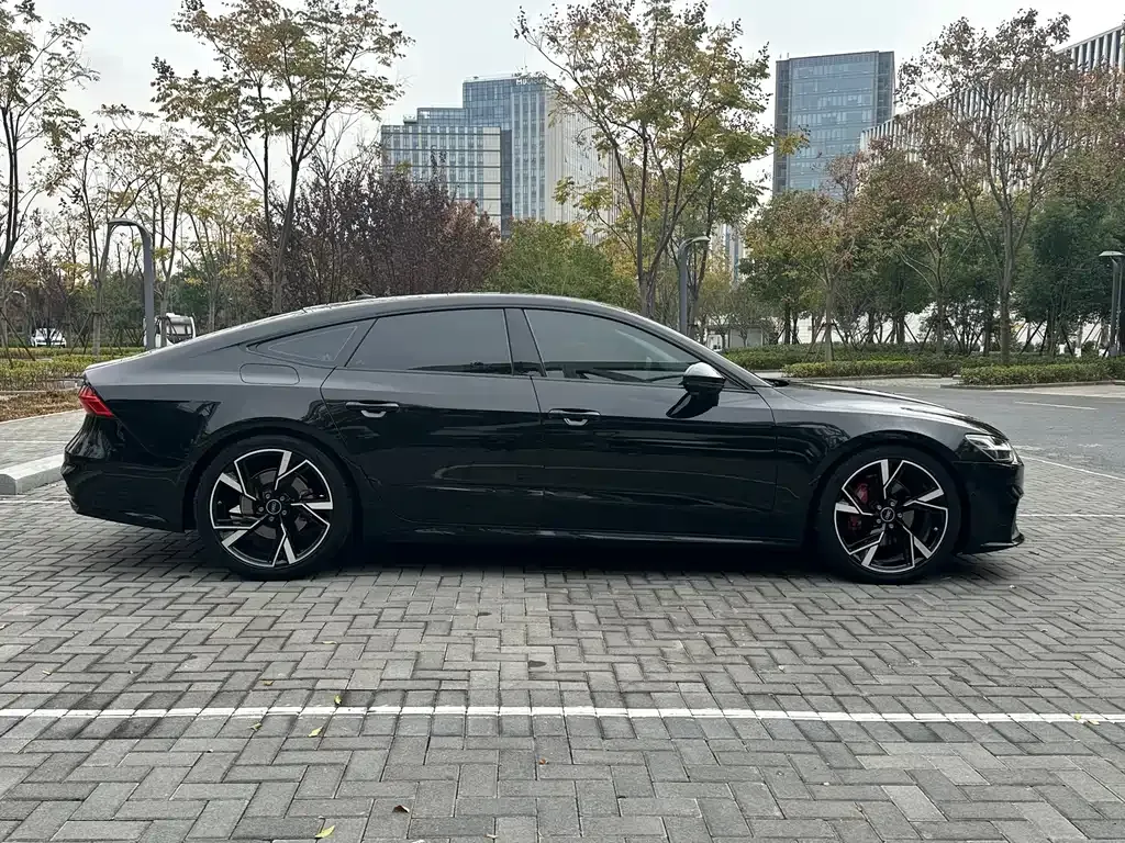 Audi A7 2022 из CN, фото 8