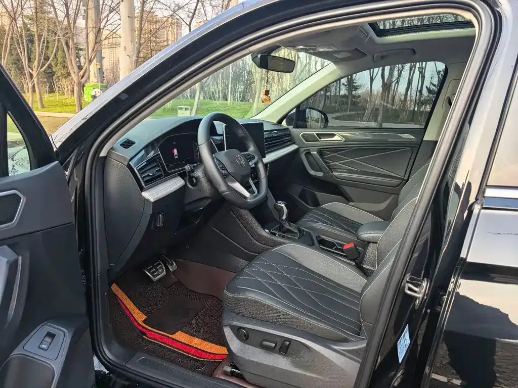 Volkswagen Tiguan L 2024 из CN, фото 6