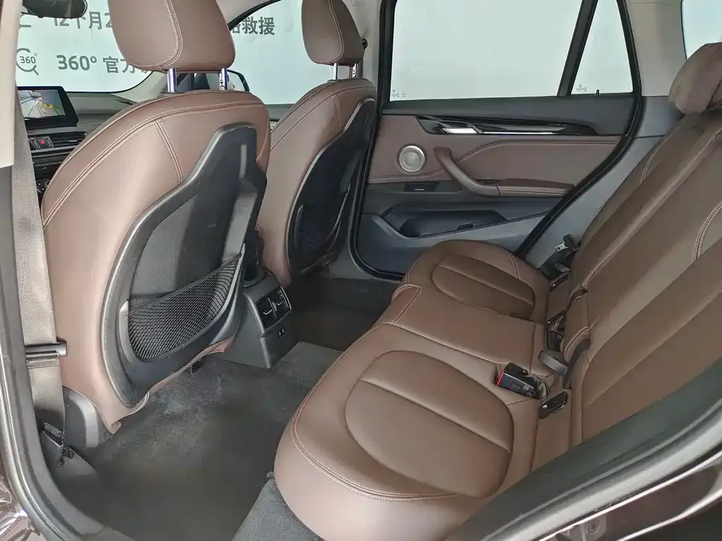 BMW X1 2021 из CN, фото 9