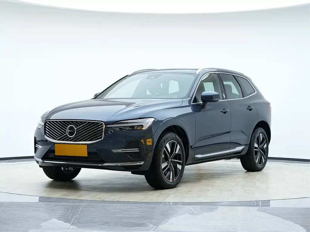 Volvo XC60 — фото 1