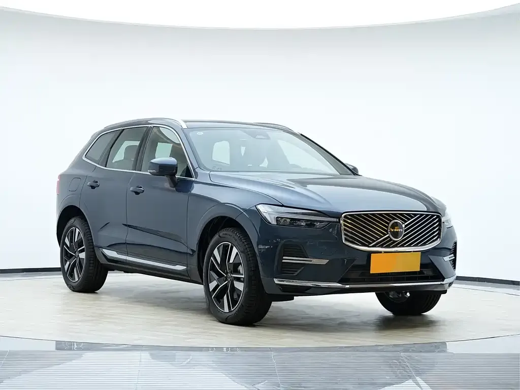 Volvo XC60 — фото 5