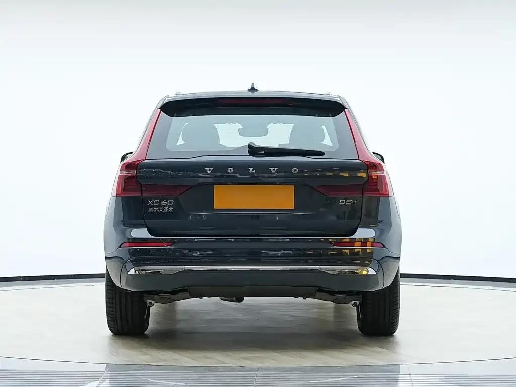 Volvo XC60 — фото 4