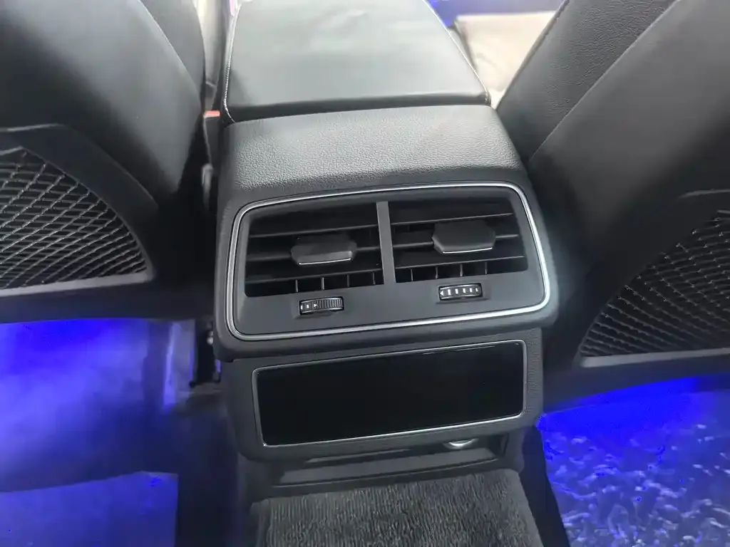 Audi A6L 2022 из CN, фото 3