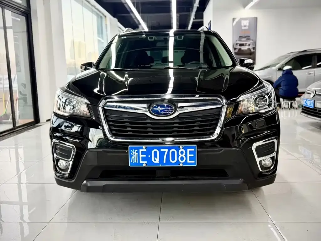 Subaru Forester — фото 5