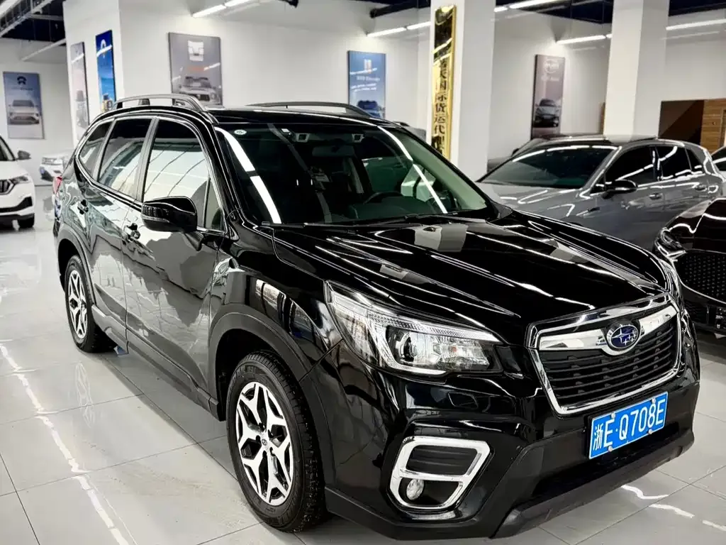 Subaru Forester — фото 8