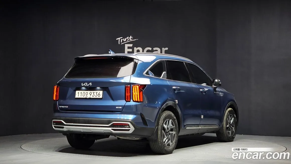 Kia Sorento — фото 8