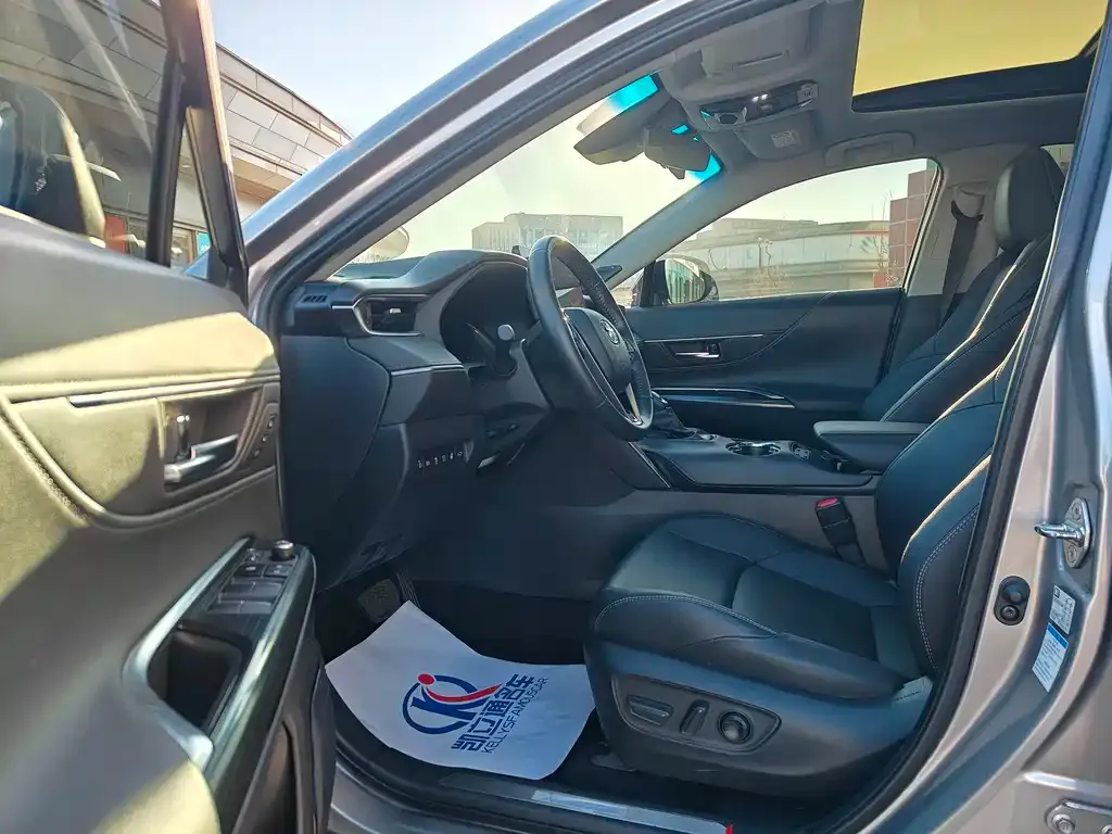 Toyota Venza 2022 из CN, фото 8