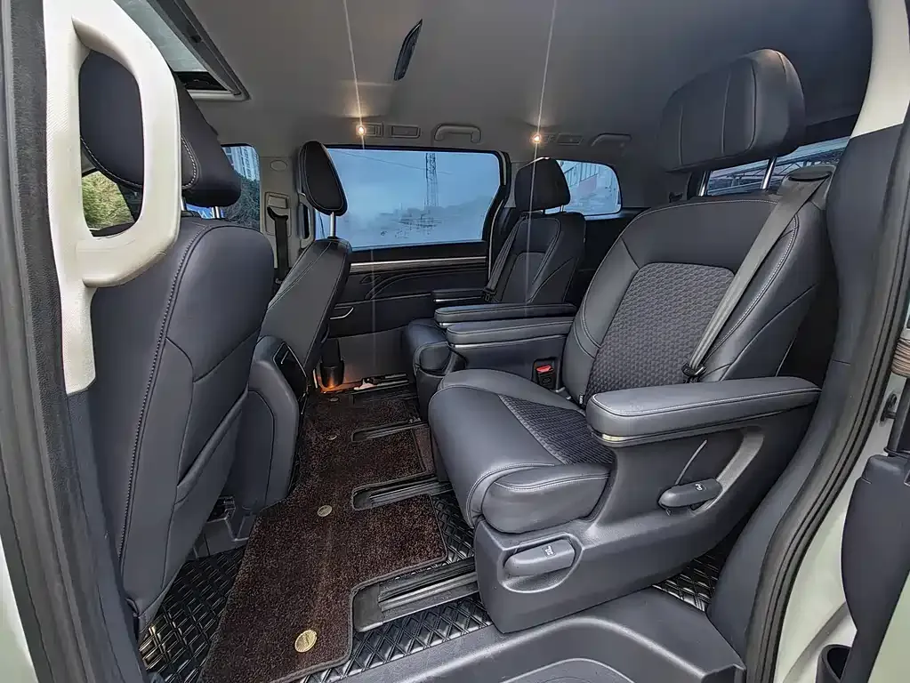 GAC Motor Trumpchi M8 — фото 9