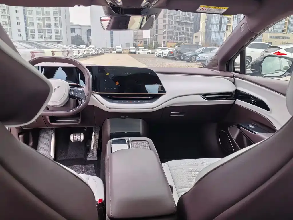 Hongqi EH7 2024 из CN, фото 4