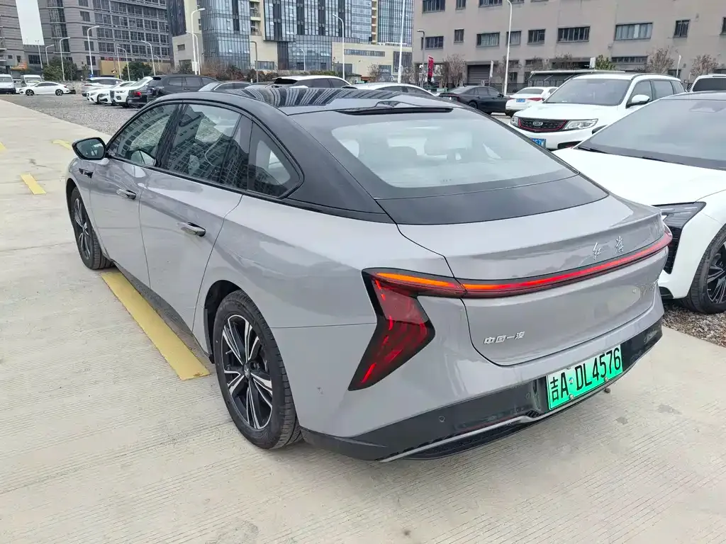 Hongqi EH7 2024 из CN, фото 6