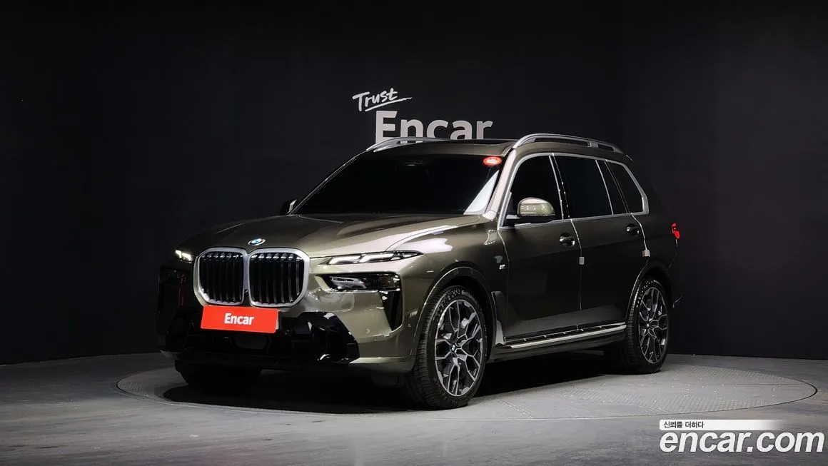 BMW X7 — фото 1