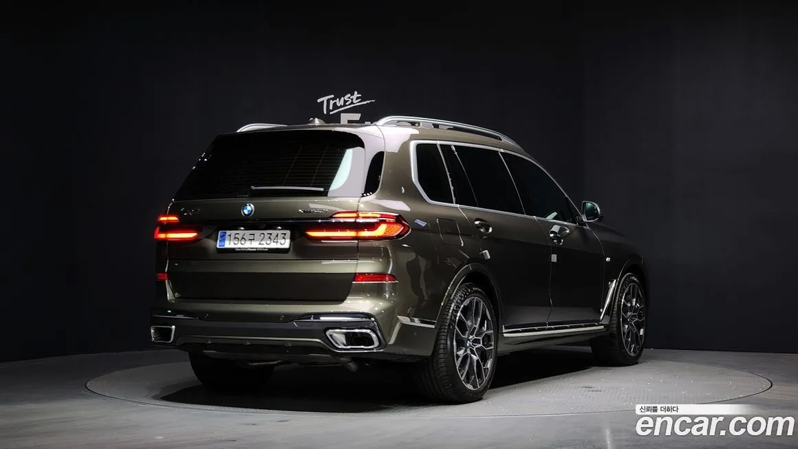 BMW X7 — фото 2