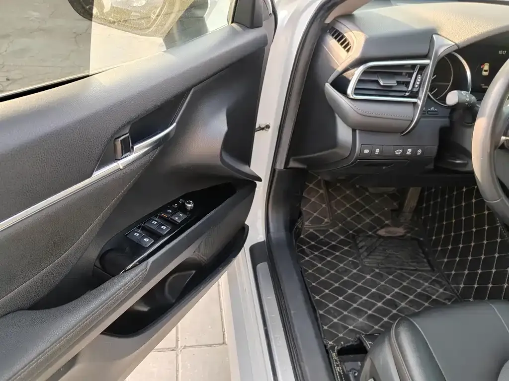 Toyota Camry 2021 из CN, фото 4