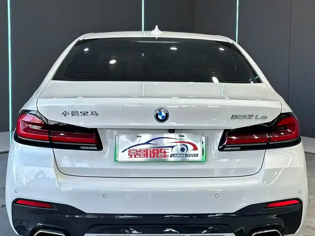 BMW 5 Series New Energy — фото 3