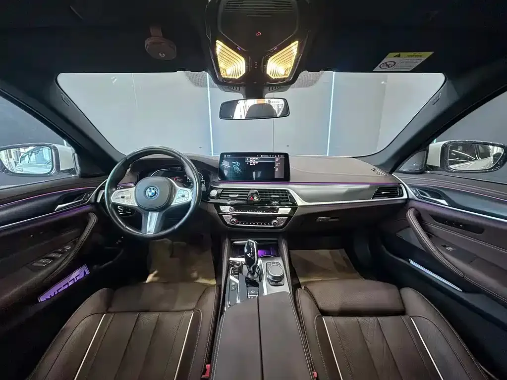 BMW 5 Series New Energy — фото 9