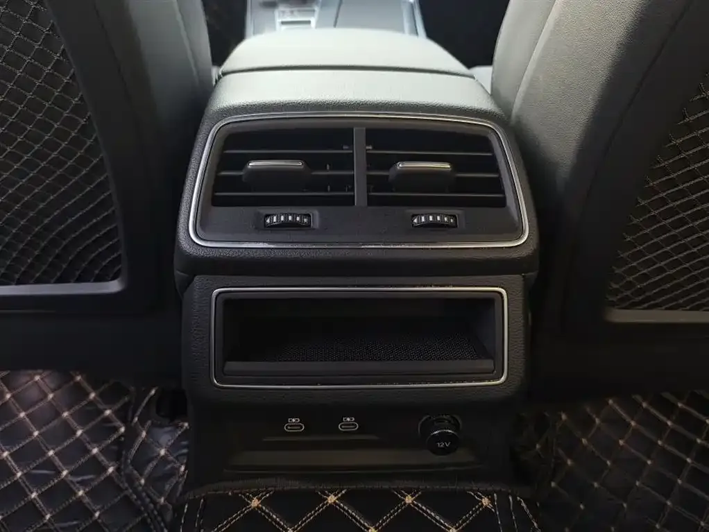 Audi A6L 2025 из CN, фото 2