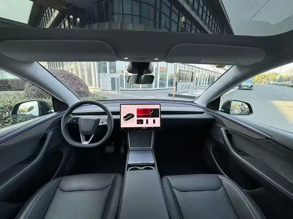 Tesla Model Y — фото 6