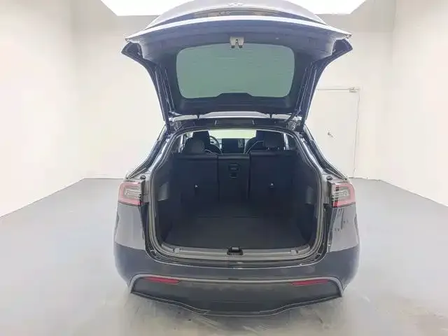 Tesla Model Y 2024 из CN, фото 10