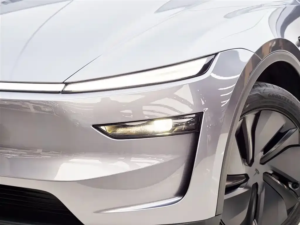 Tesla Model Y 2025 из CN, фото 3