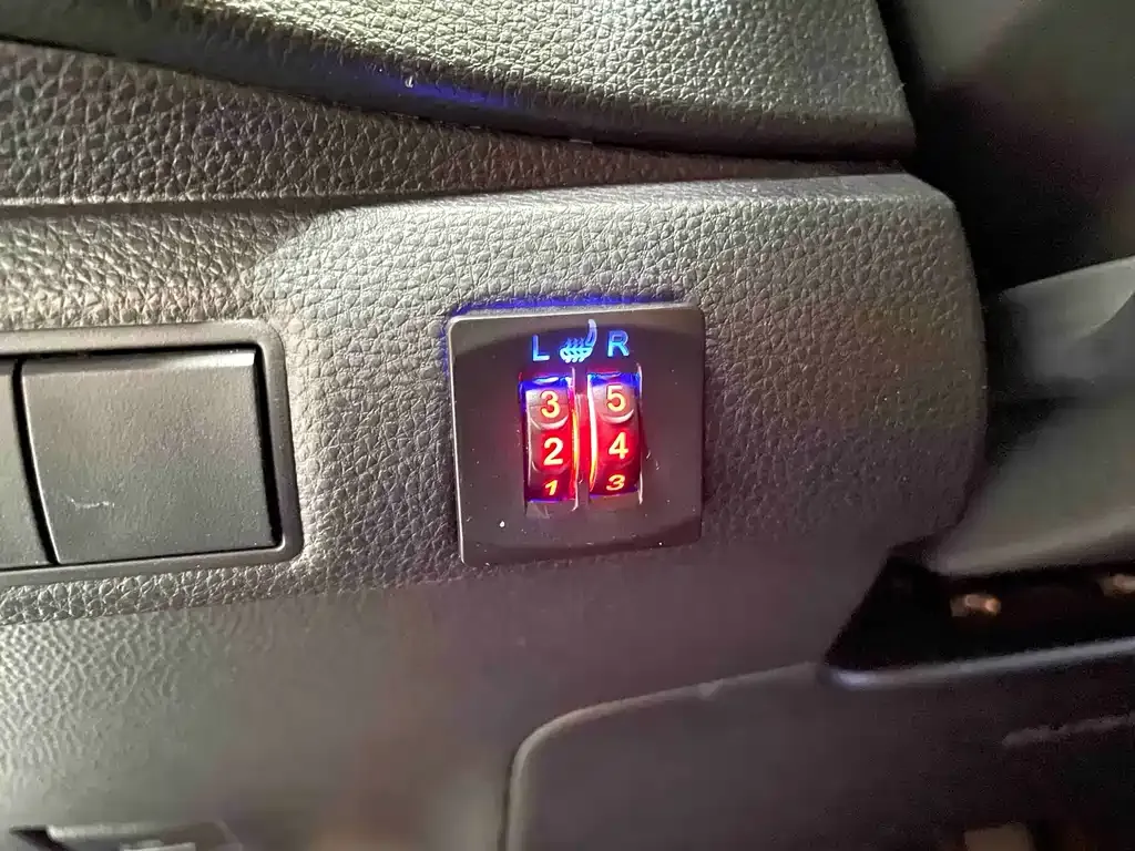 Toyota Levin — фото 10
