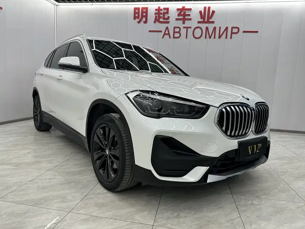 BMW X1 — фото 5