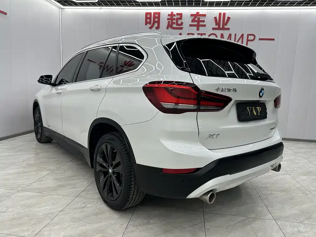 BMW X1 — фото 9