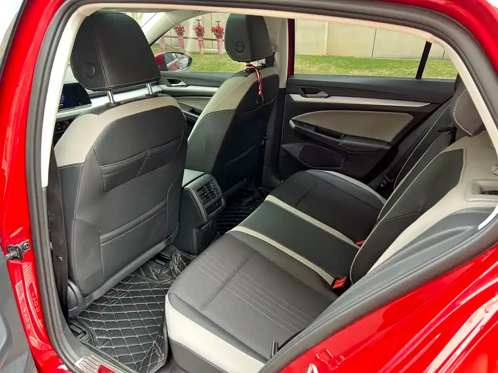 Volkswagen Golf 2021 из CN, фото 6