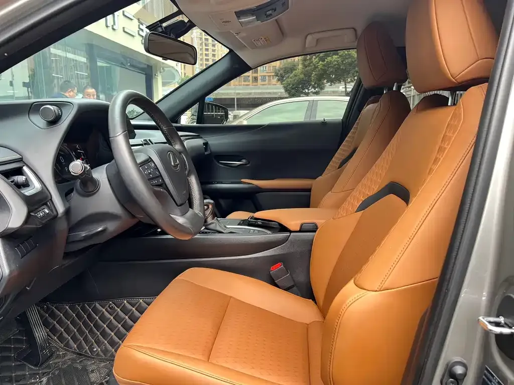 Lexus UX 2024 из CN, фото 9