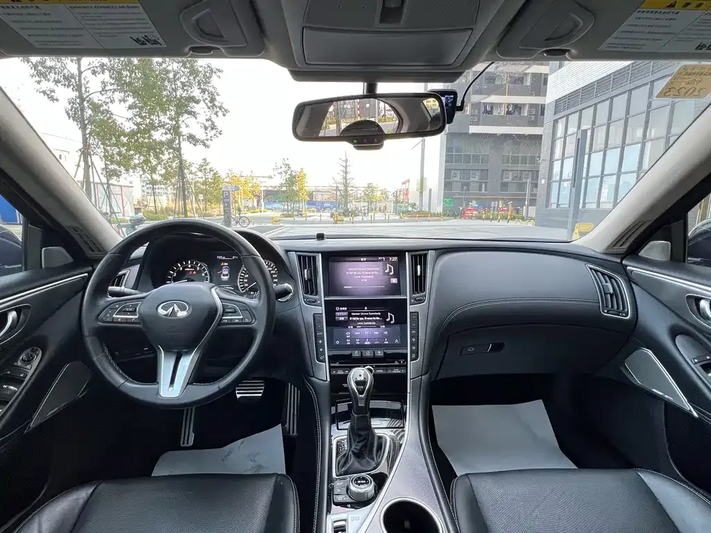 Infiniti Q50L 2021 из CN, фото 2