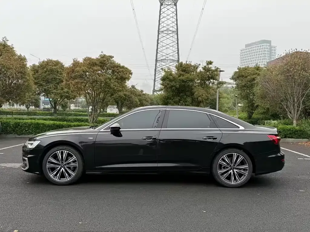 Audi A6L — фото 6