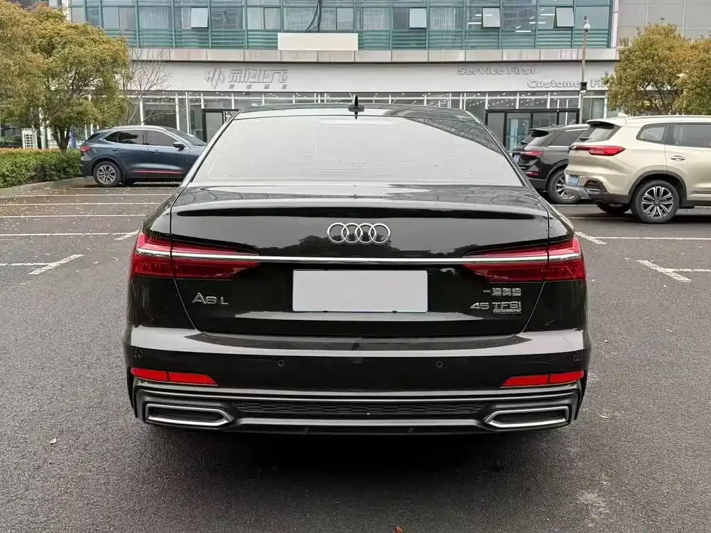 Audi A6L — фото 8