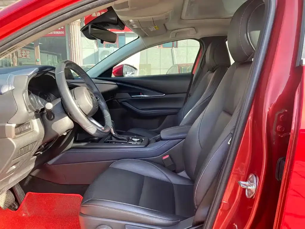 Mazda CX-30 2022 из CN, фото 8