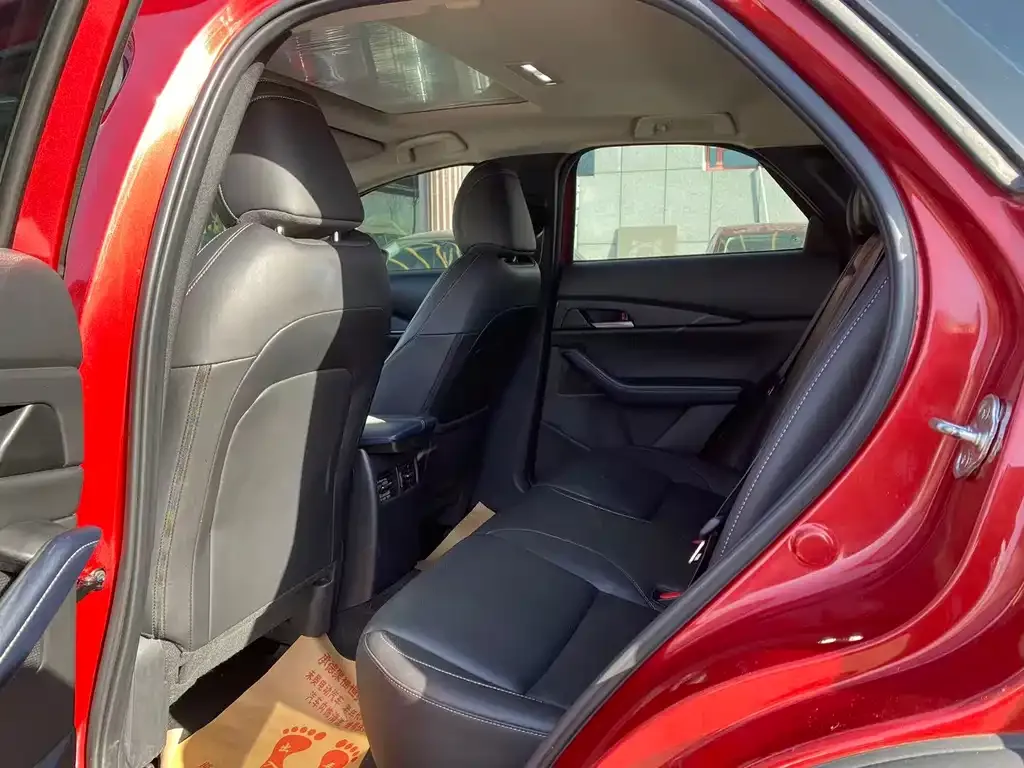 Mazda CX-30 2022 из CN, фото 3