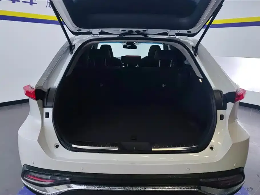 Toyota Harrier 2022 из CN, фото 3