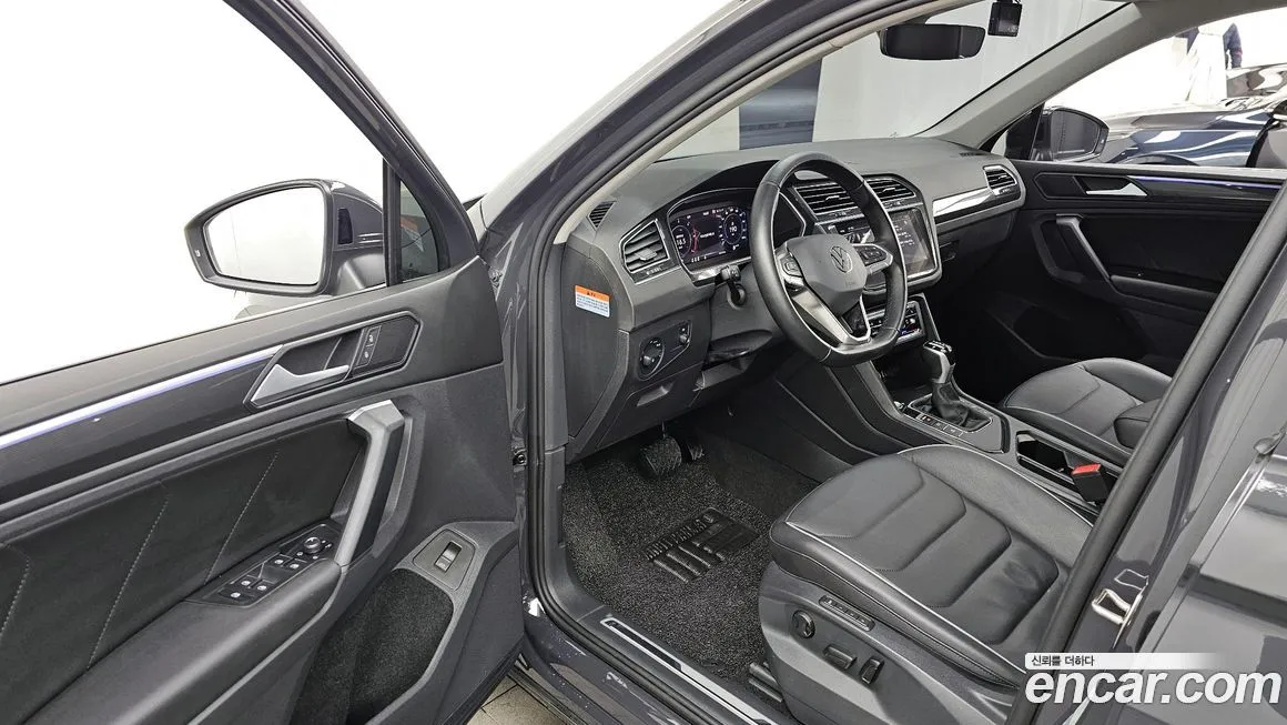 Volkswagen Tiguan — фото 6