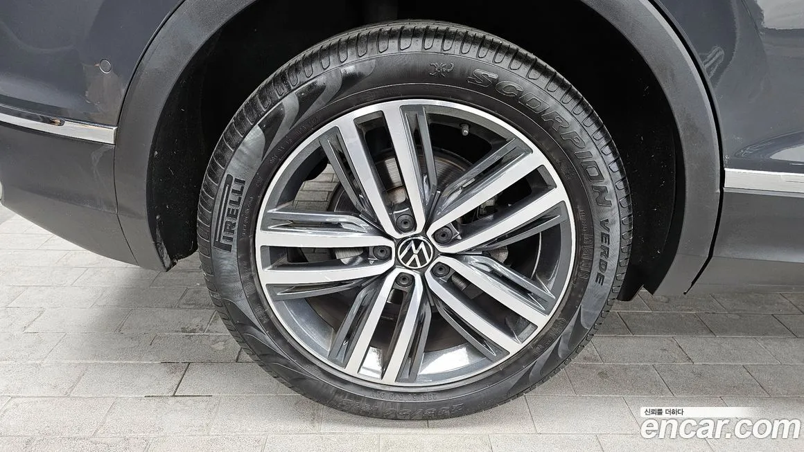 Volkswagen Tiguan — фото 10