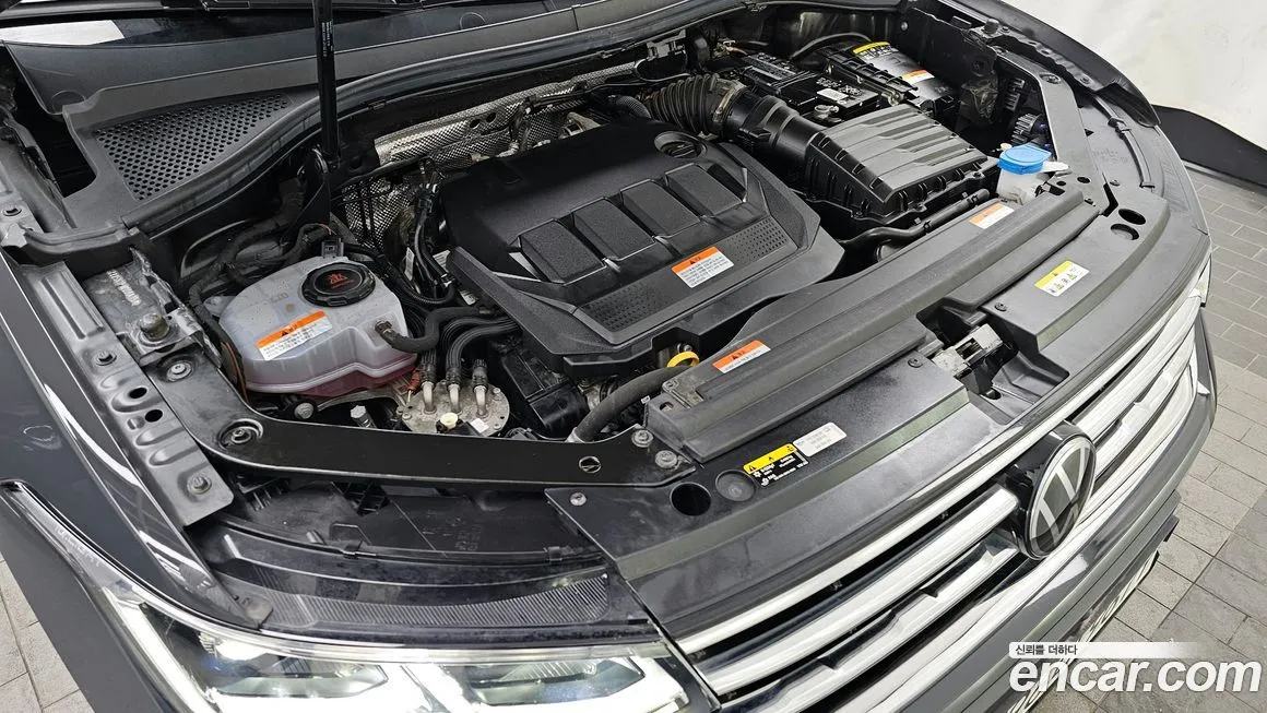 Volkswagen Tiguan — фото 9