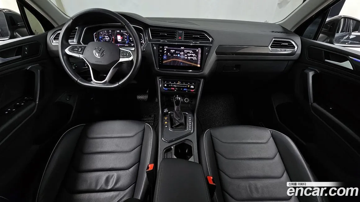 Volkswagen Tiguan — фото 7