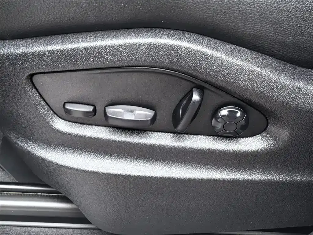 Porsche Cayenne 2024 из CN, фото 7