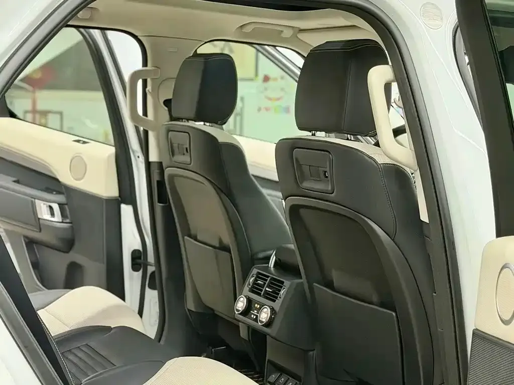 Land Rover Discovery 2022 из CN, фото 3