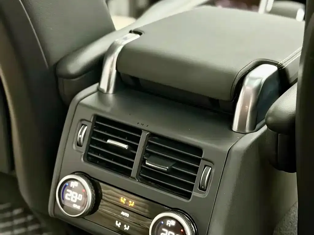 Land Rover Discovery 2022 из CN, фото 2