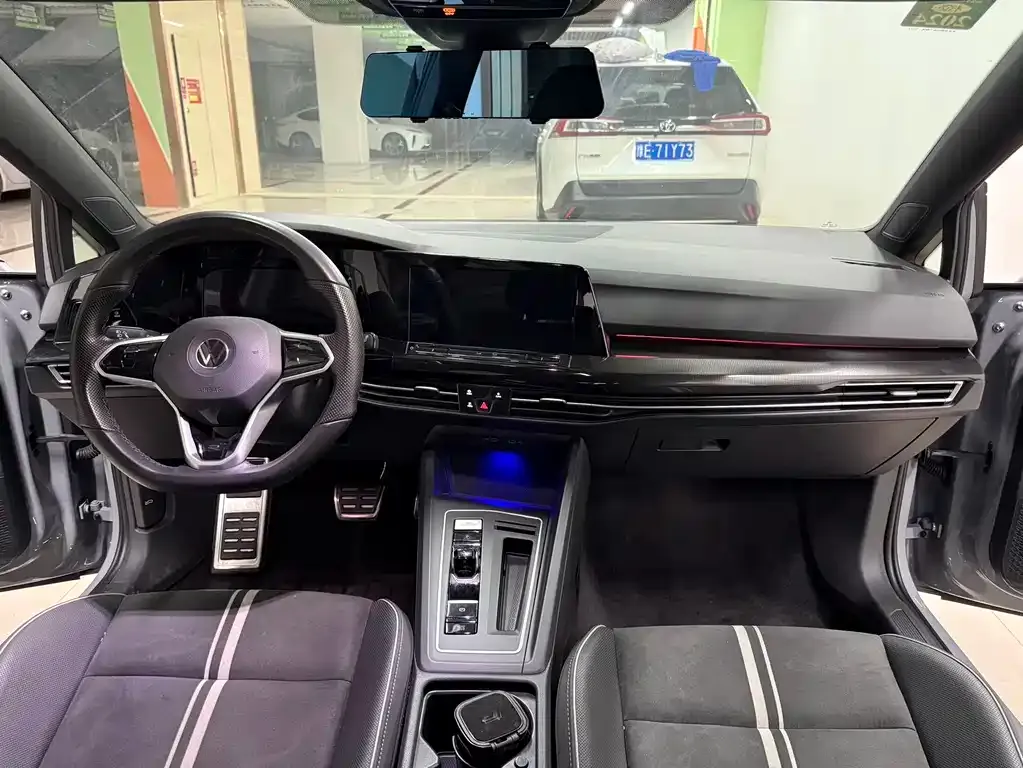 Volkswagen Golf 2022 из CN, фото 10