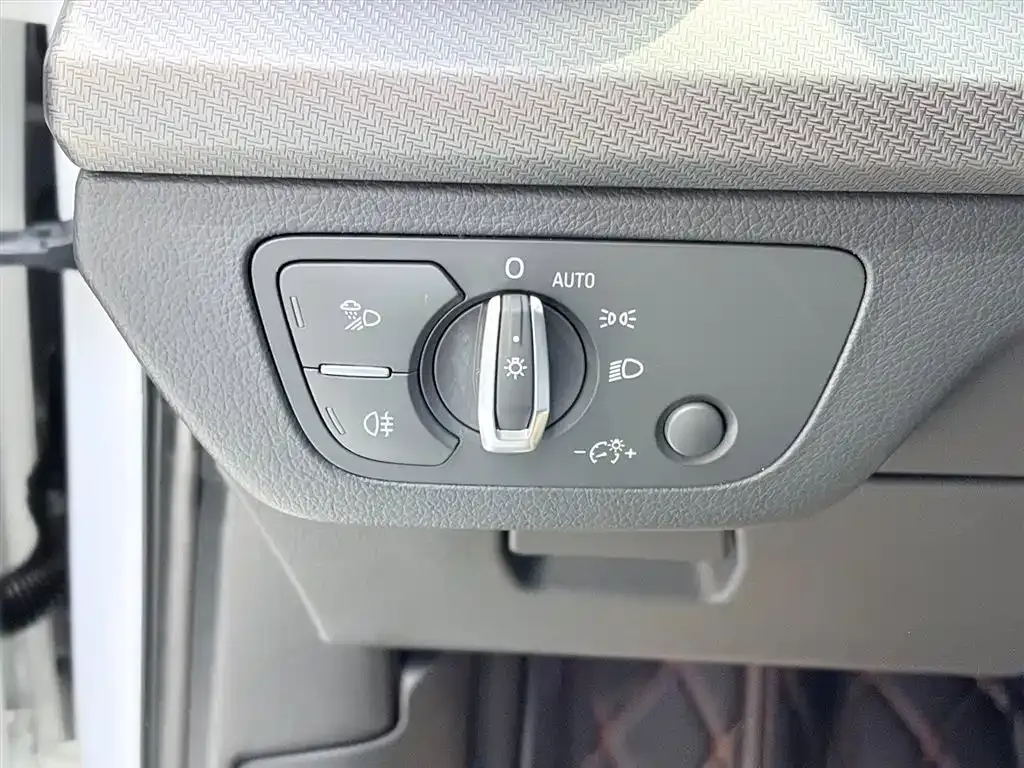 Audi Q5L 2022 из CN, фото 9