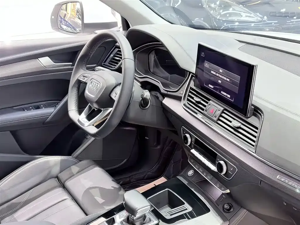 Audi Q5L 2022 из CN, фото 10