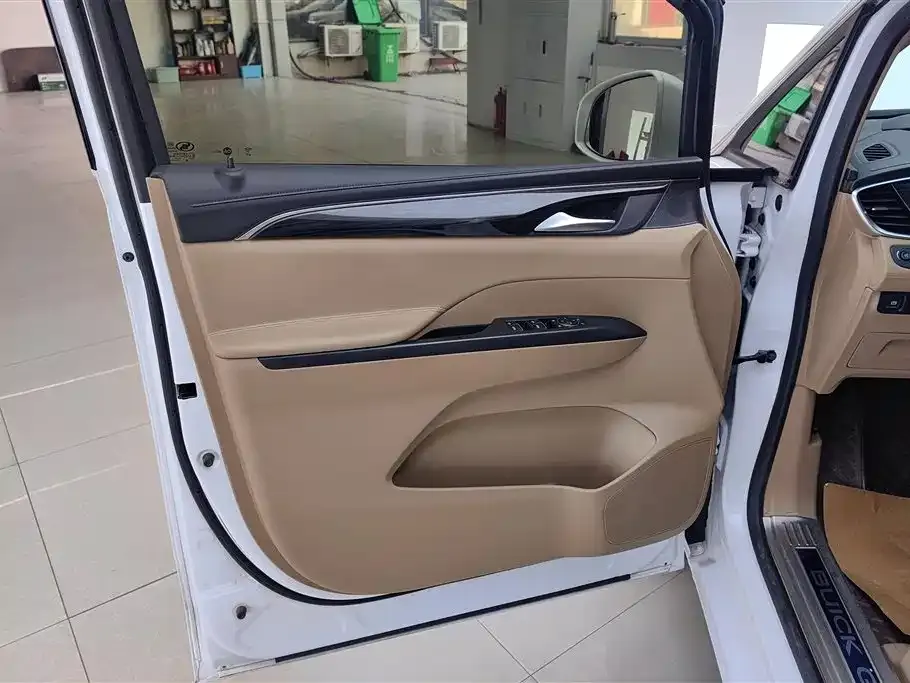 Buick GL8 2021 из CN, фото 9