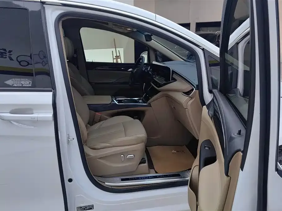 Buick GL8 2021 из CN, фото 6