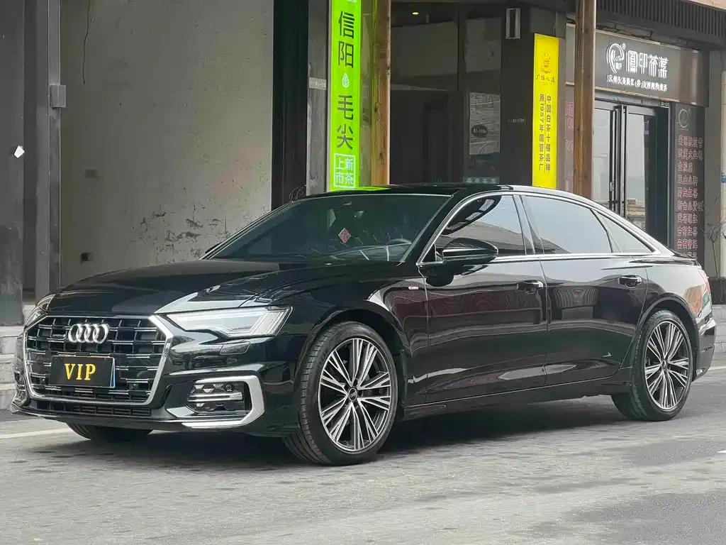 Audi A6L — фото 1