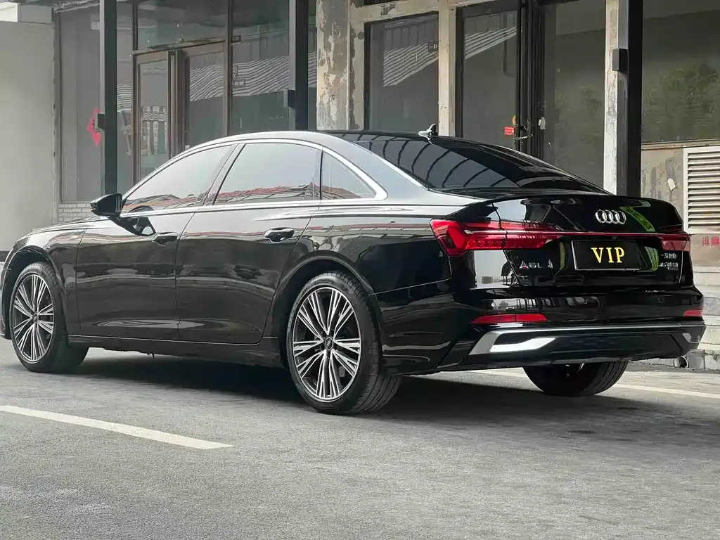 Audi A6L — фото 7